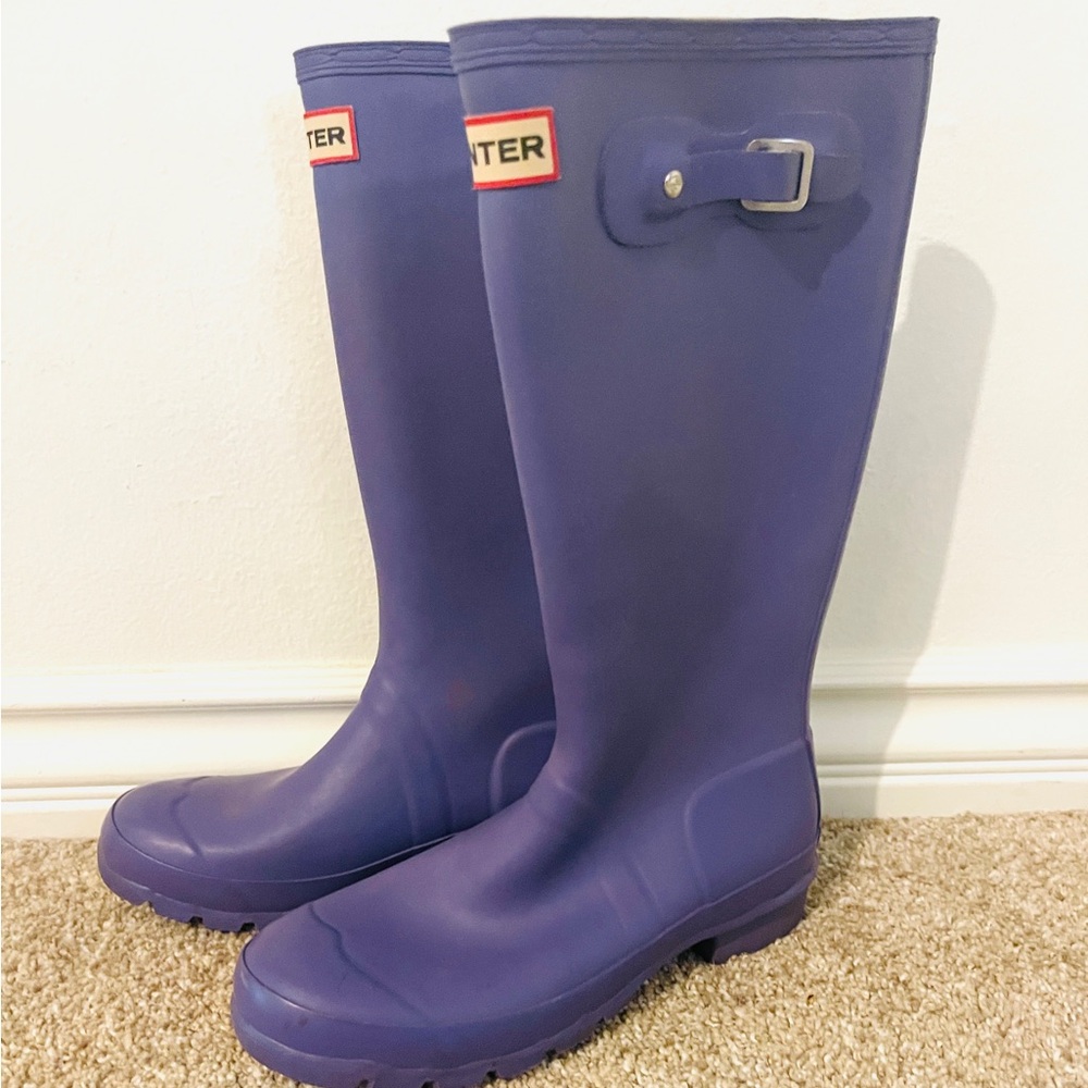 Hunter Classic Violet Boots Size 6